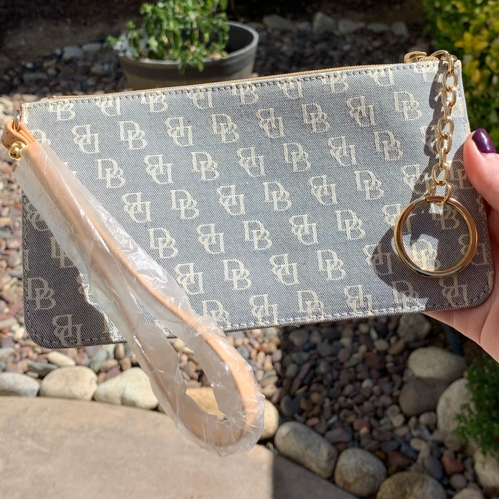 NEW Dooney and Bourke Wristlet